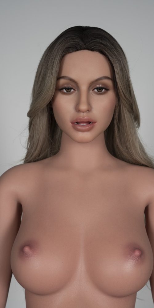 Zarina - Image 20