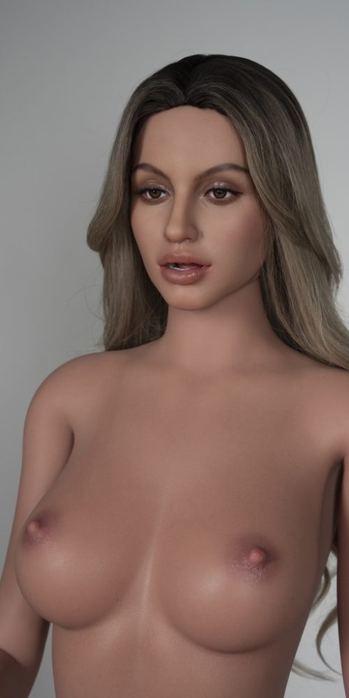 Zarina - Image 21