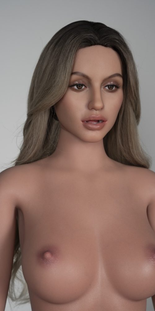 Zarina - Image 22