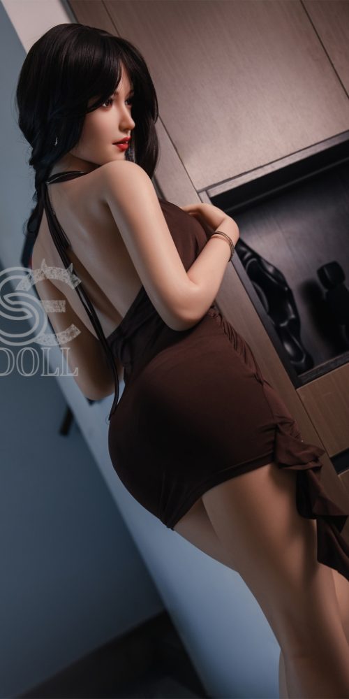 Queenie - Image 4