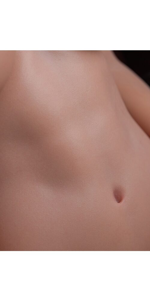 Torso Kelsie com mãos - Image 32