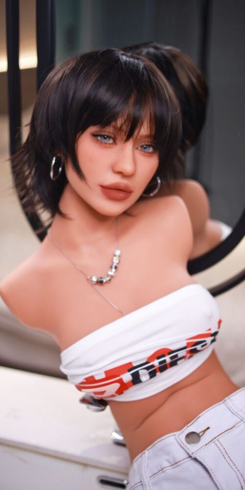 Torso Zendaya - Imagen 3