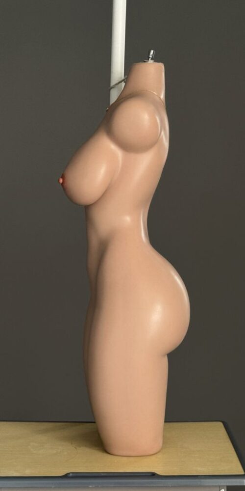 Torso Lyrica velada apasionada - Imagen 18